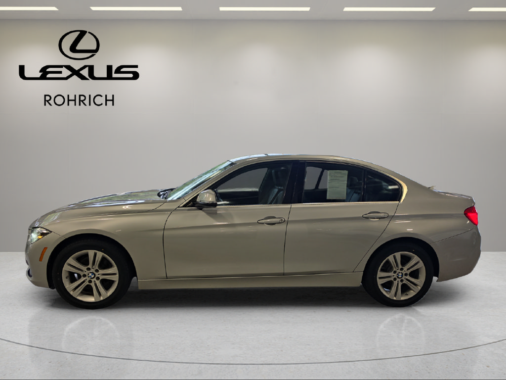 Used 2018 BMW 330i xDrive Sedan w/ Convenience Package AWD/4WD image 9