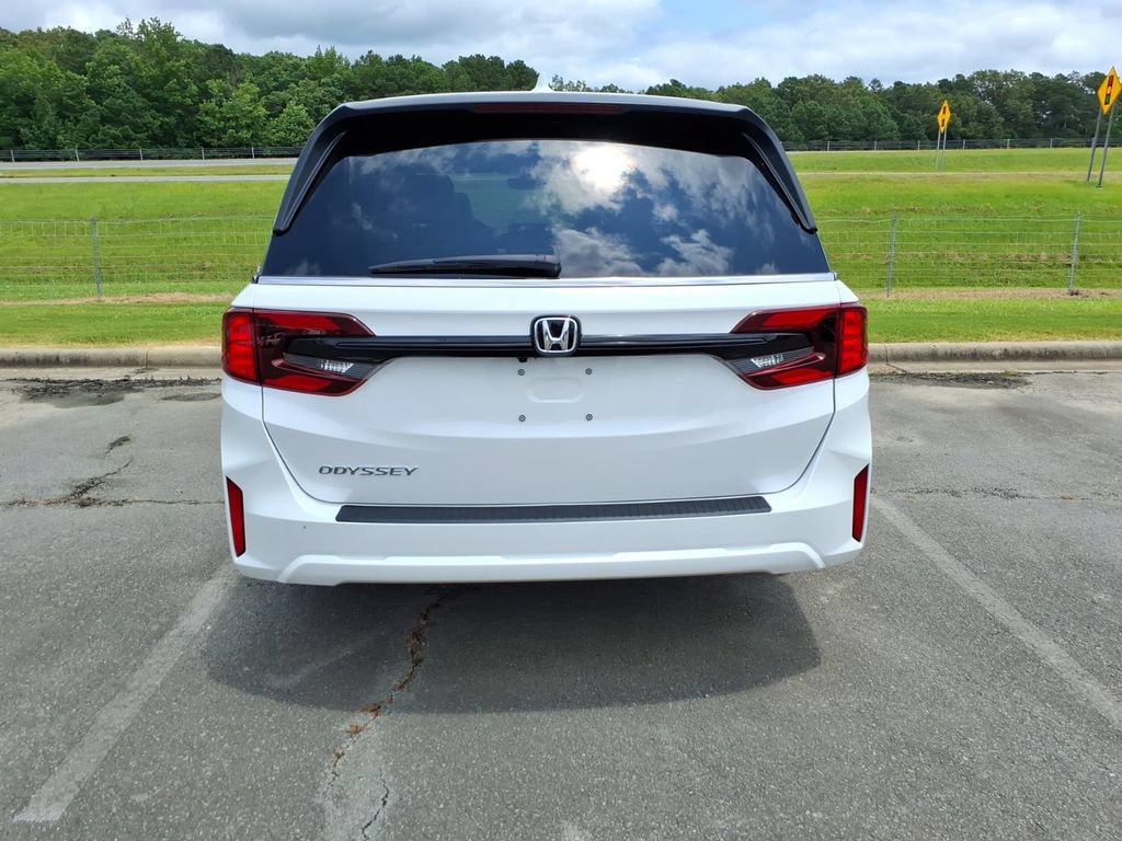 New 2026 Honda Odyssey EX-L image 4