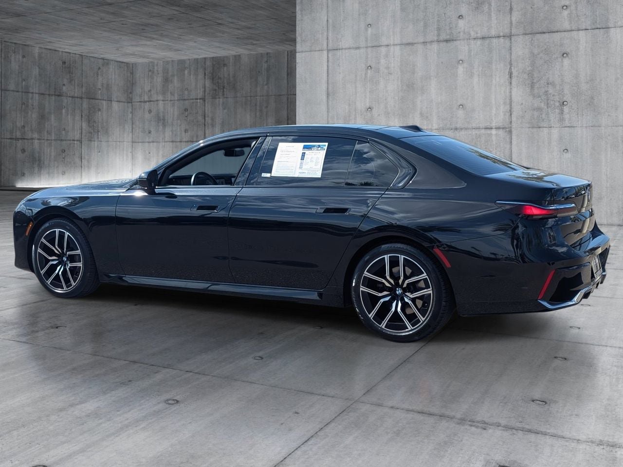 Used 2024 BMW 740i RWD image 3