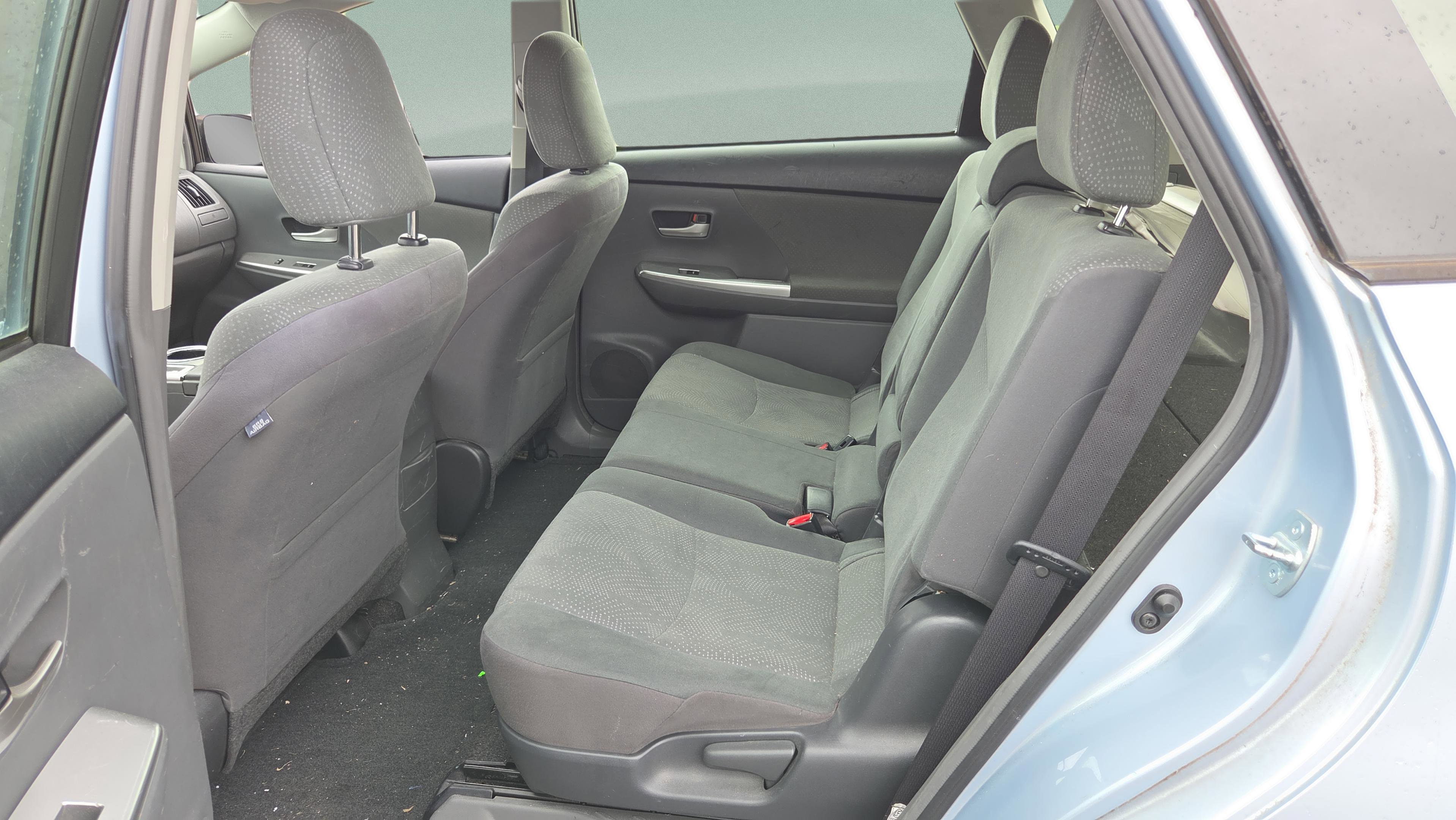 Used 2014 Toyota Prius V Three image 10