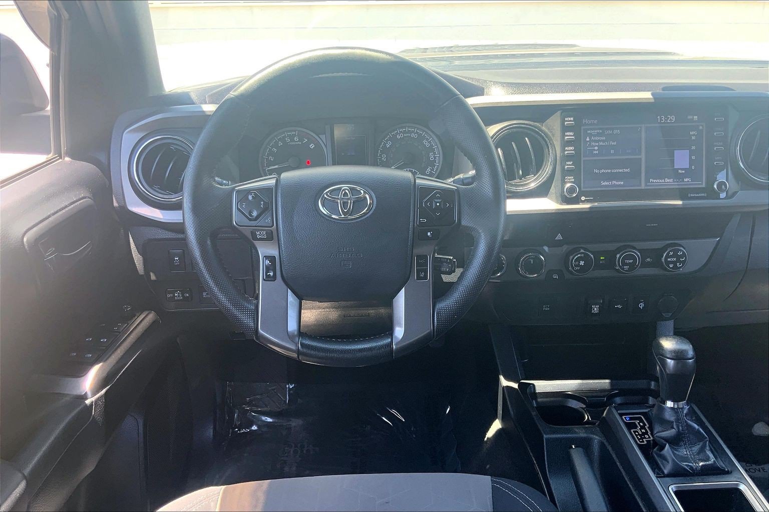 Used 2020 Toyota Tacoma TRD Sport AWD/4WD image 6