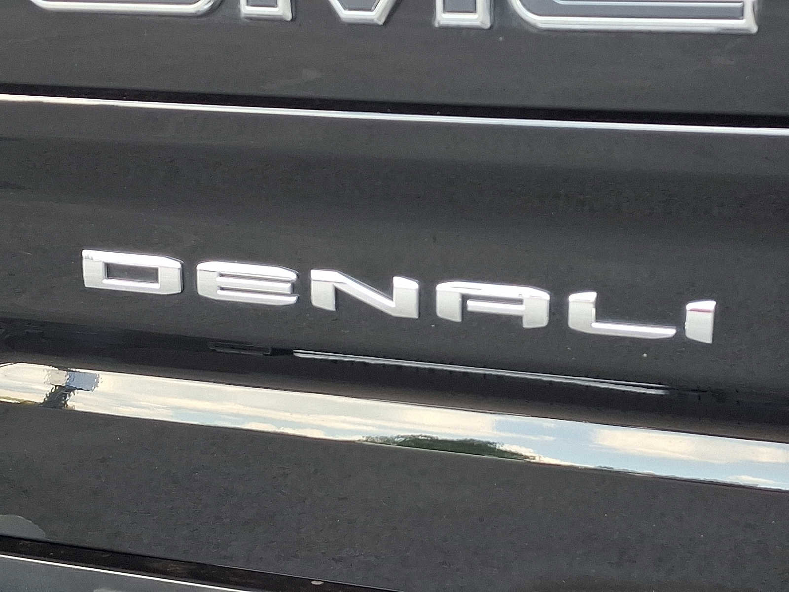 Used 2024 GMC Sierra 1500 Denali Ultimate image 32