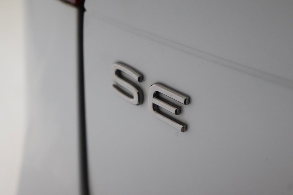 Used 2023 Volkswagen Tiguan SE R-Line FWD image 12