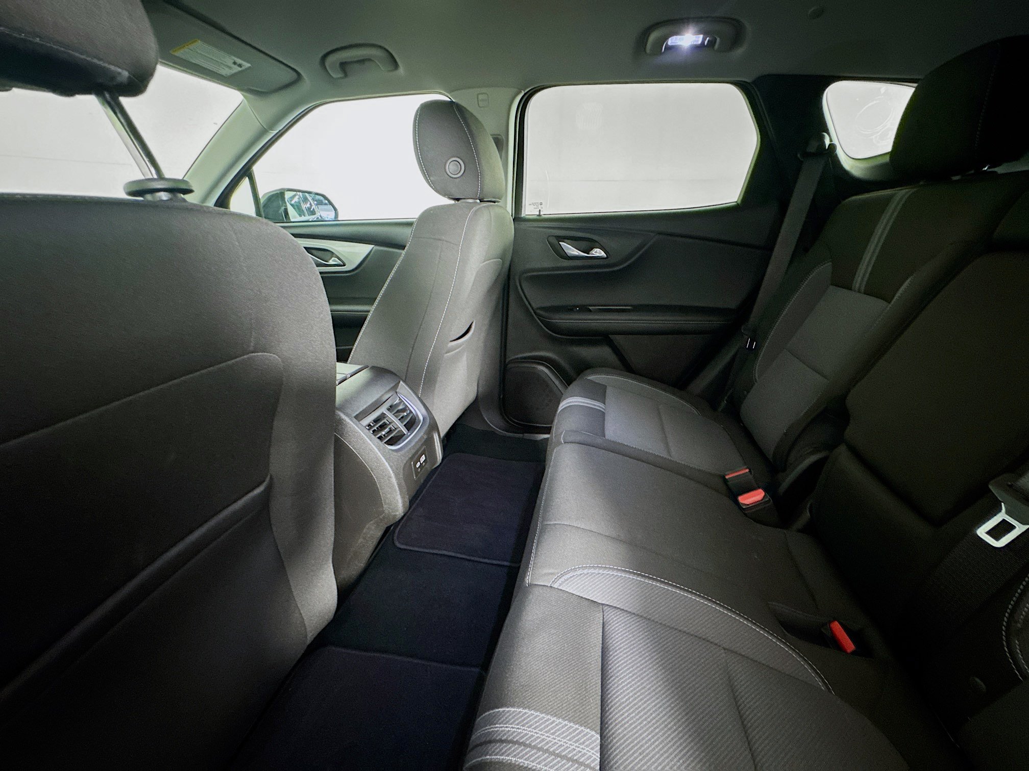 Used 2024 Chevrolet Blazer LT FWD image 23