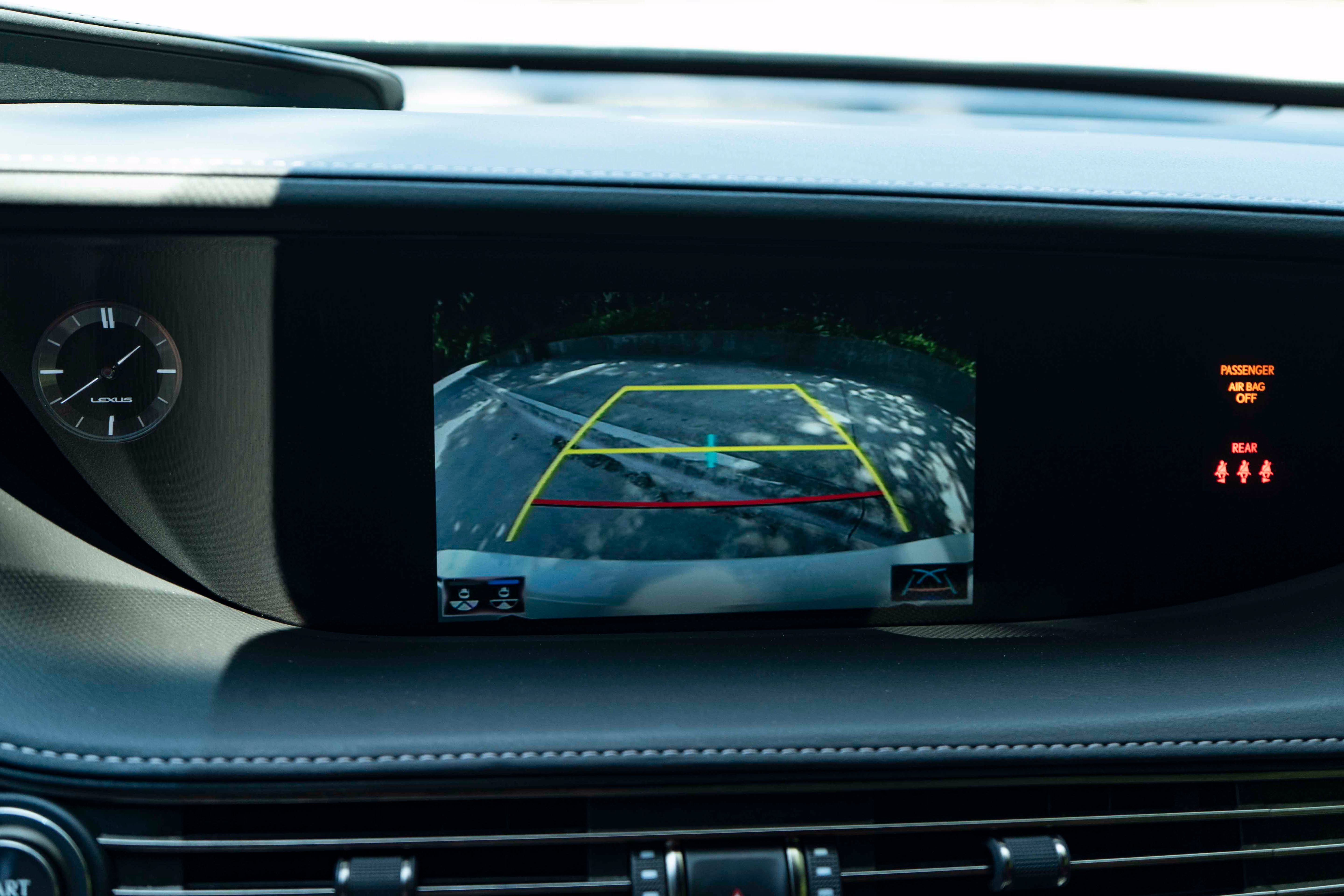 Used 2019 Lexus LS 500 F Sport w/ Accessory Package (Z2) AWD/4WD image 33
