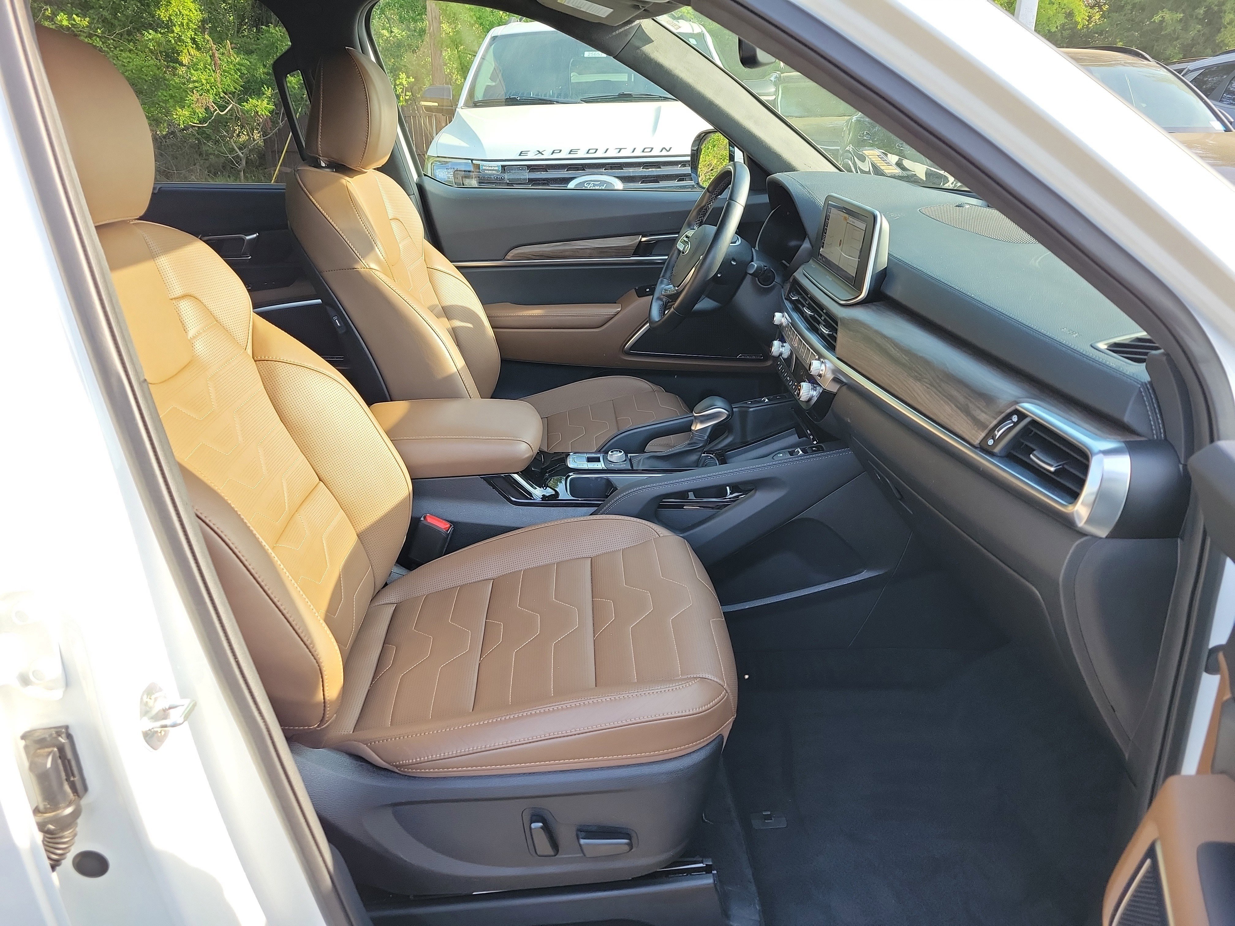 Used 2021 Kia Telluride SX w/ SX Prestige Package image 7