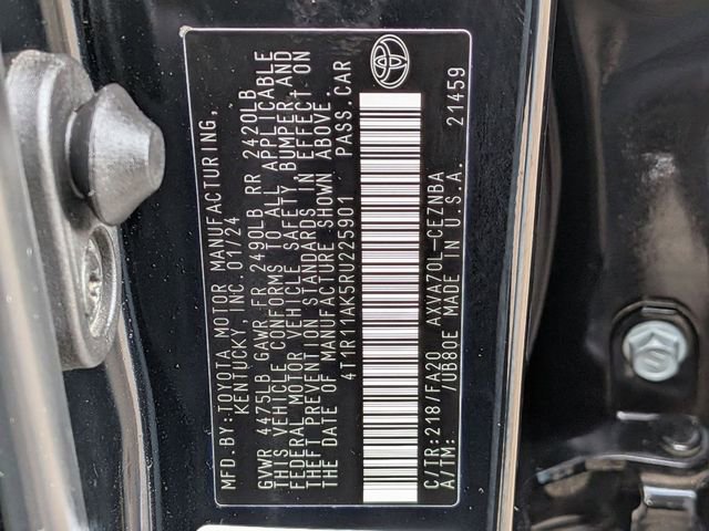 Used 2024 Toyota Camry LE w/ Convenience Package image 32