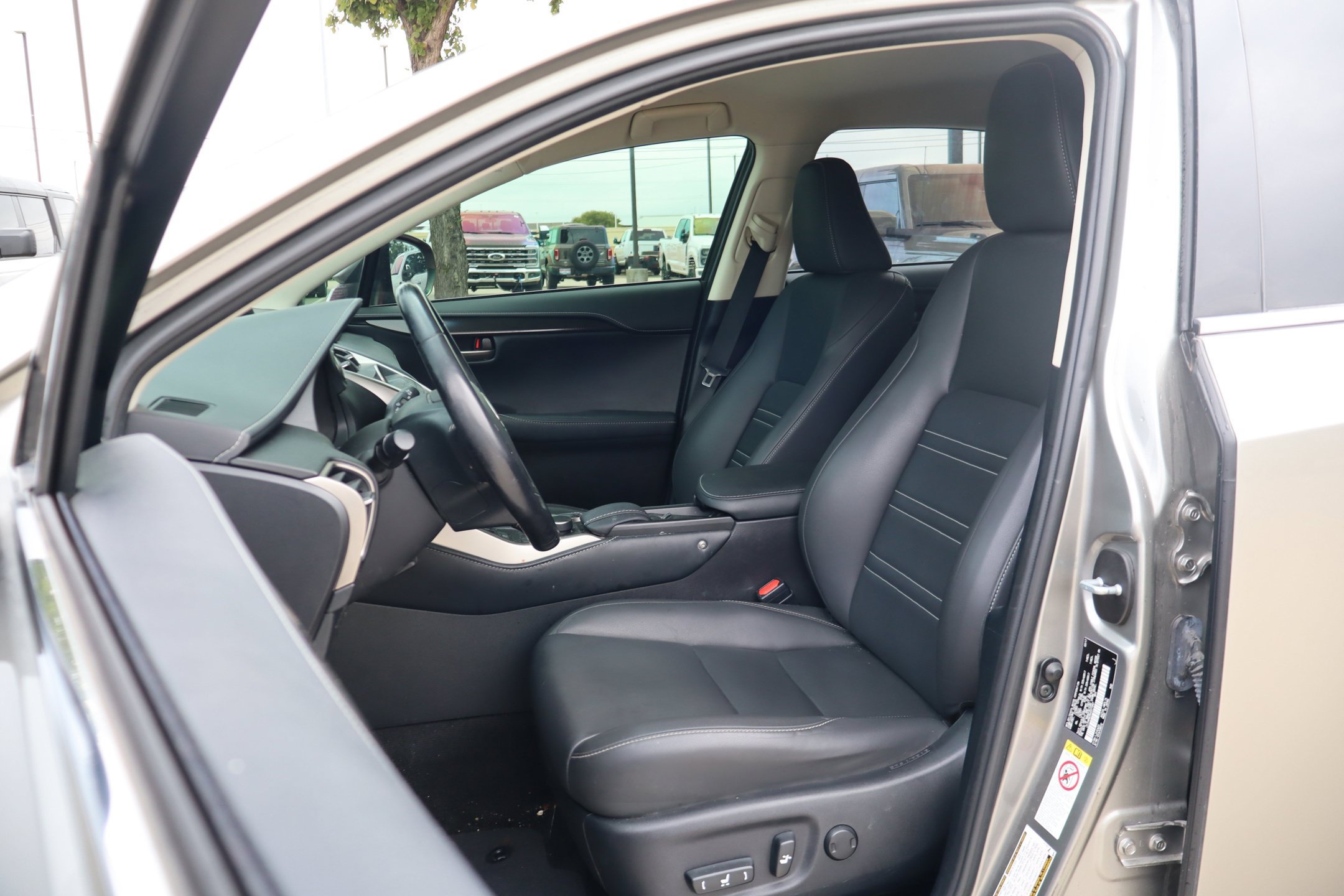 Used 2017 Lexus NX 200t FWD image 13