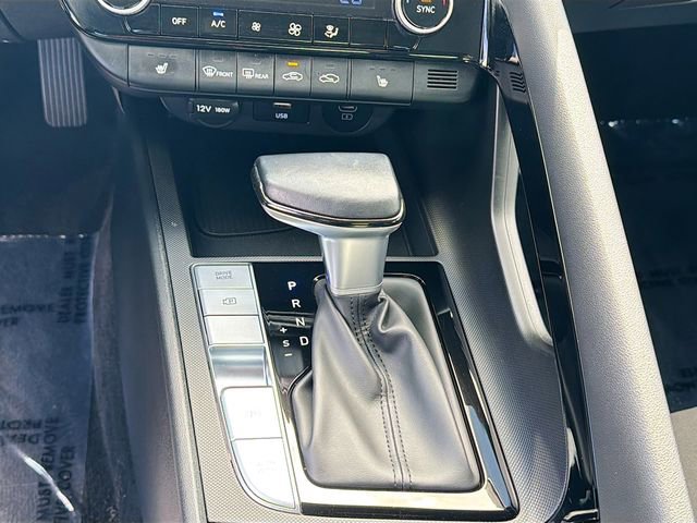 Certified 2025 Hyundai Elantra SEL FWD image 16