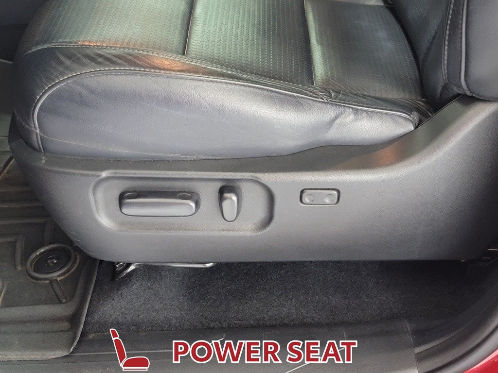 Used 2020 Toyota Tacoma TRD Sport w/ TRD Premium Sport Package AWD/4WD image 15