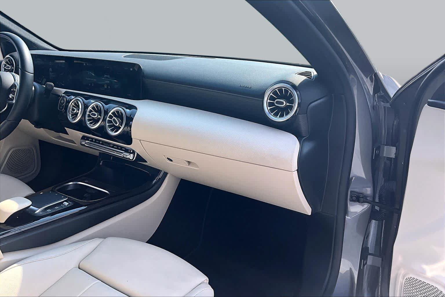 Used 2021 Mercedes-Benz A 220 image 18
