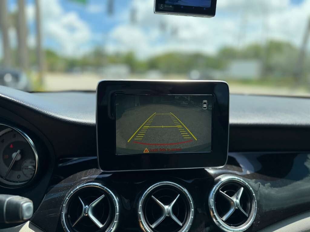 Used 2015 Mercedes-Benz CLA 250 image 23