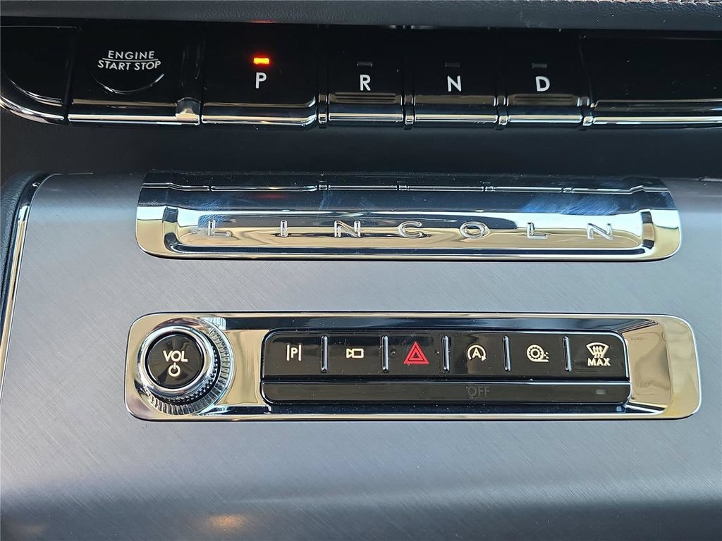 New 2026 Lincoln Aviator 2WD image 17