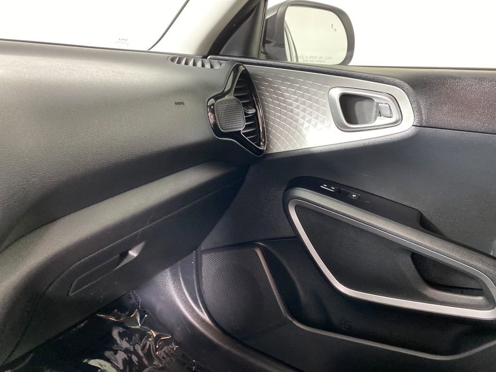 Certified 2023 Kia Soul S image 23