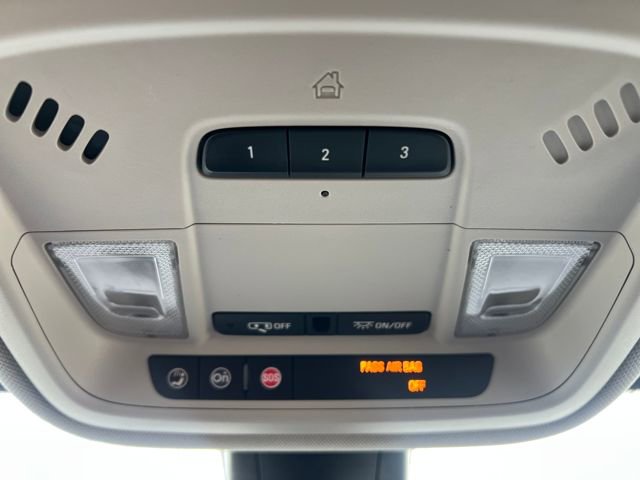 Used 2018 Chevrolet Traverse Premier image 35