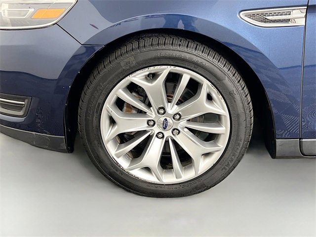 Used 2016 Ford Taurus Limited image 26
