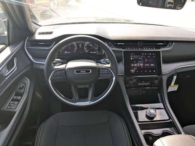 New 2026 Jeep Grand Cherokee Laredo RWD image 26