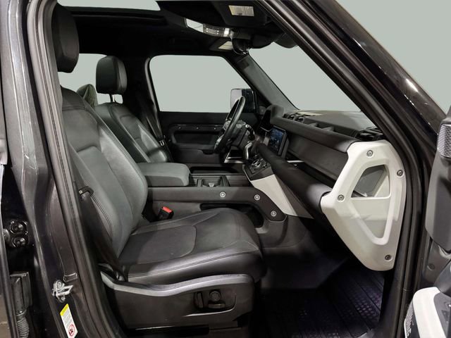 Used 2023 Land Rover Defender 110 SE image 17