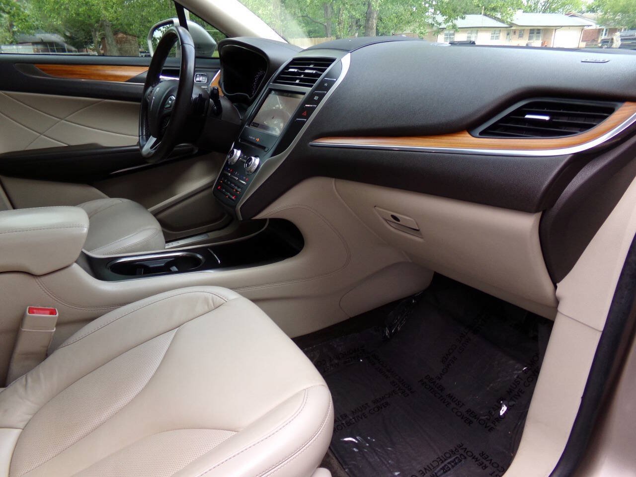 Used 2018 Lincoln MKC Select w/ Select Plus Package FWD image 23