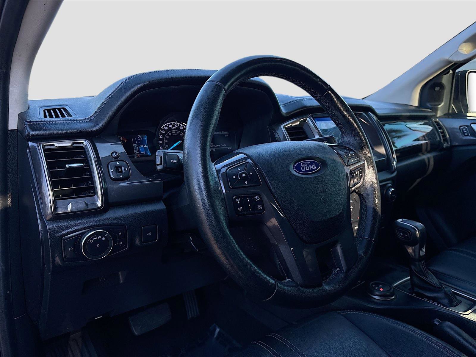 Used 2022 Ford Ranger Lariat w/ Equipment Group 501A High image 9