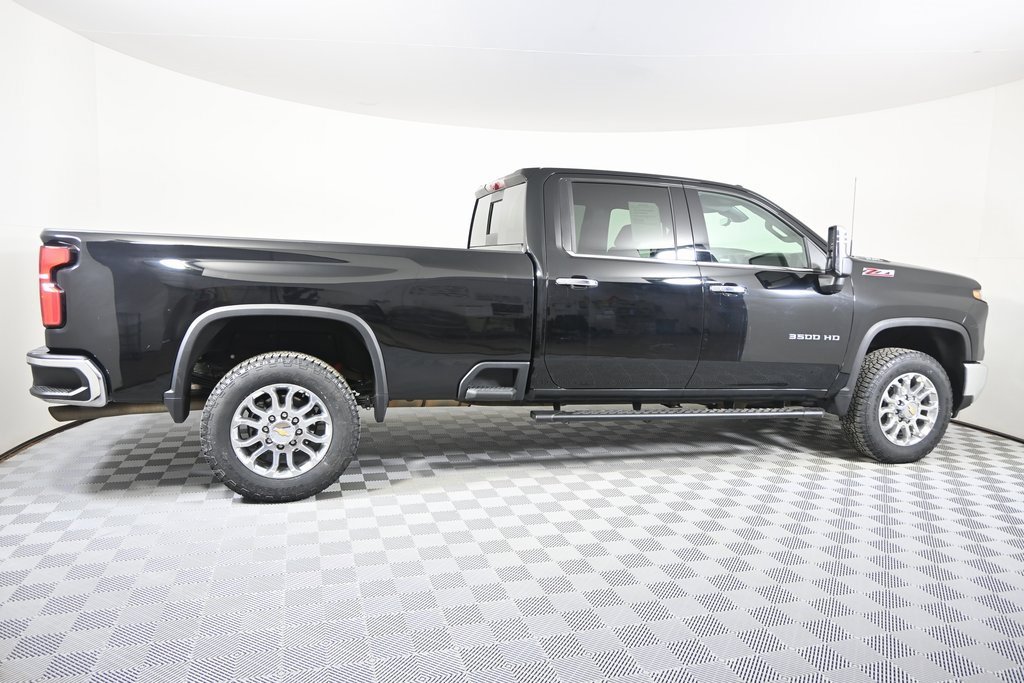 Used 2024 Chevrolet Silverado 3500 LTZ w/ LTZ Plus Package image 8