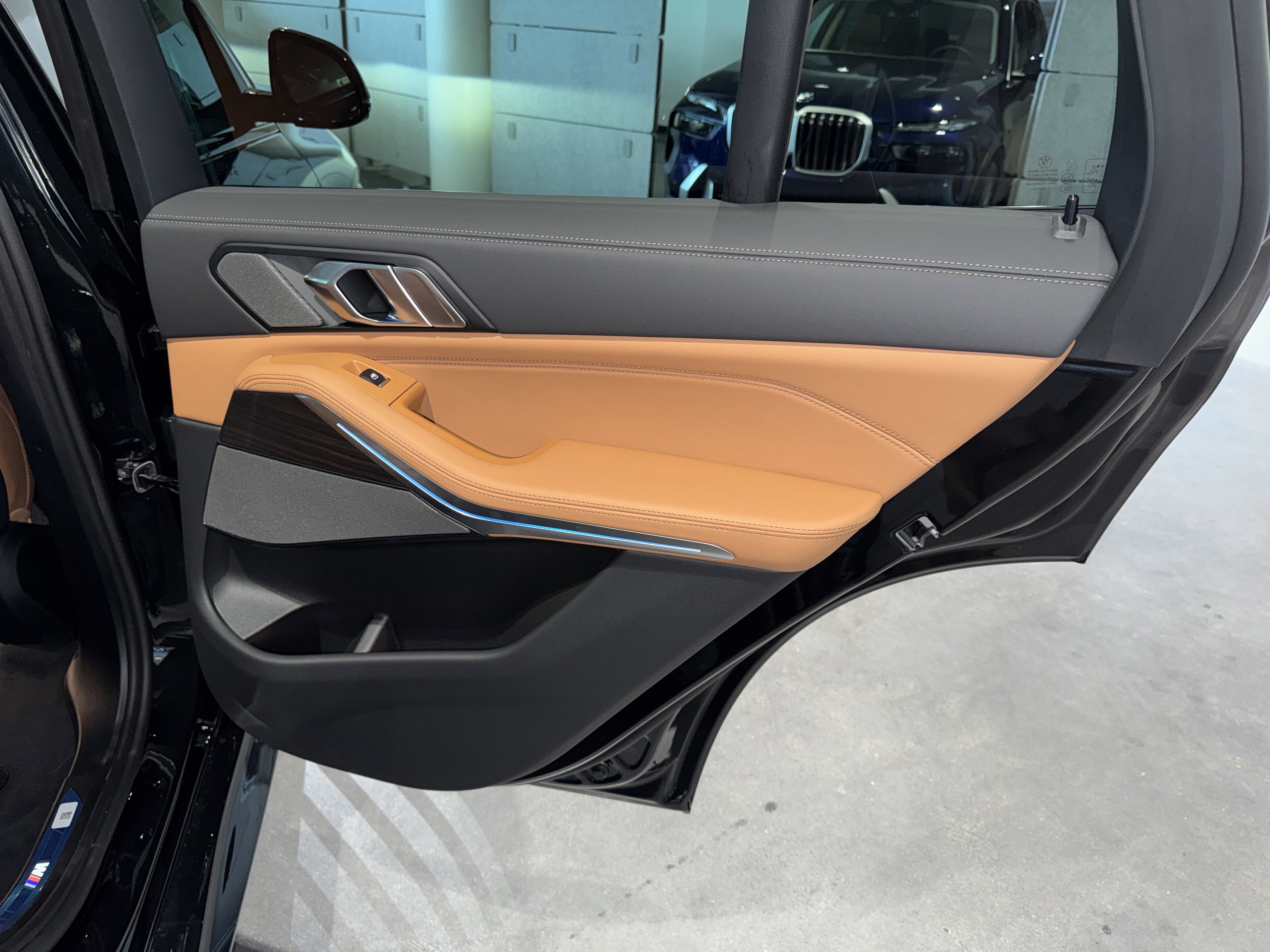 New 2026 BMW X5 xDrive50e w/ M Sport Package image 10