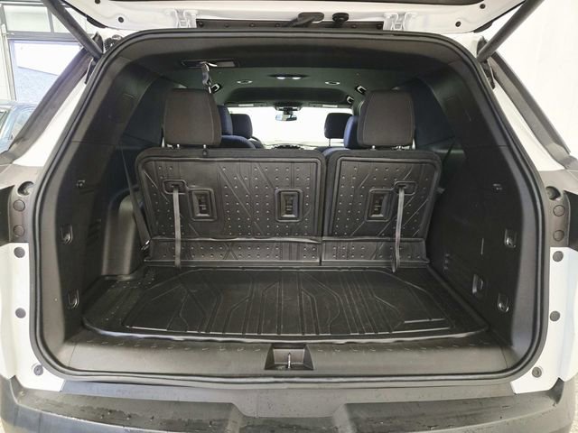 Used 2023 Chevrolet Traverse LT w/ LPO, Floor Liner Package image 11