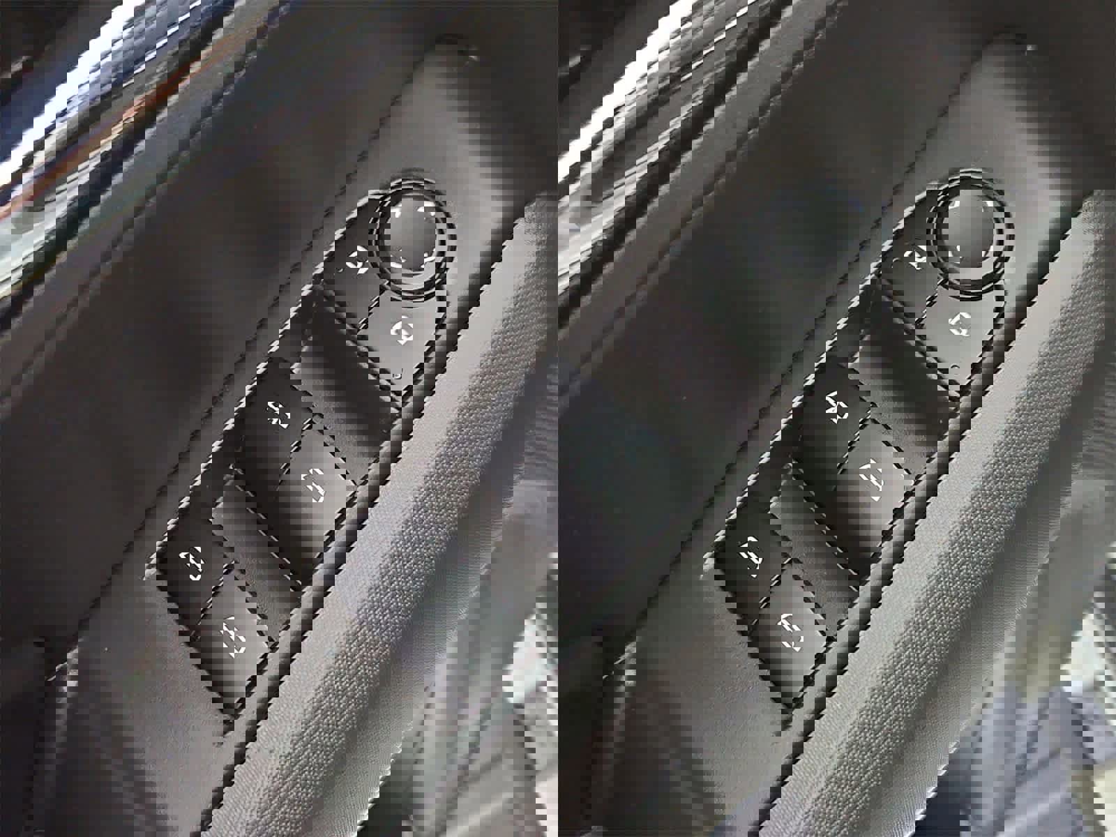 Used 2024 GMC Canyon Elevation image 17