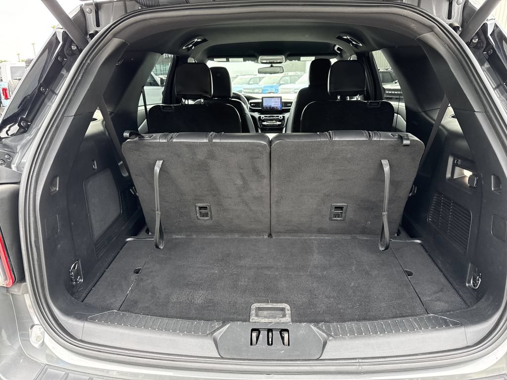 Used 2023 Ford Explorer ST-Line w/ Class IV Trailer Tow Package RWD image 18