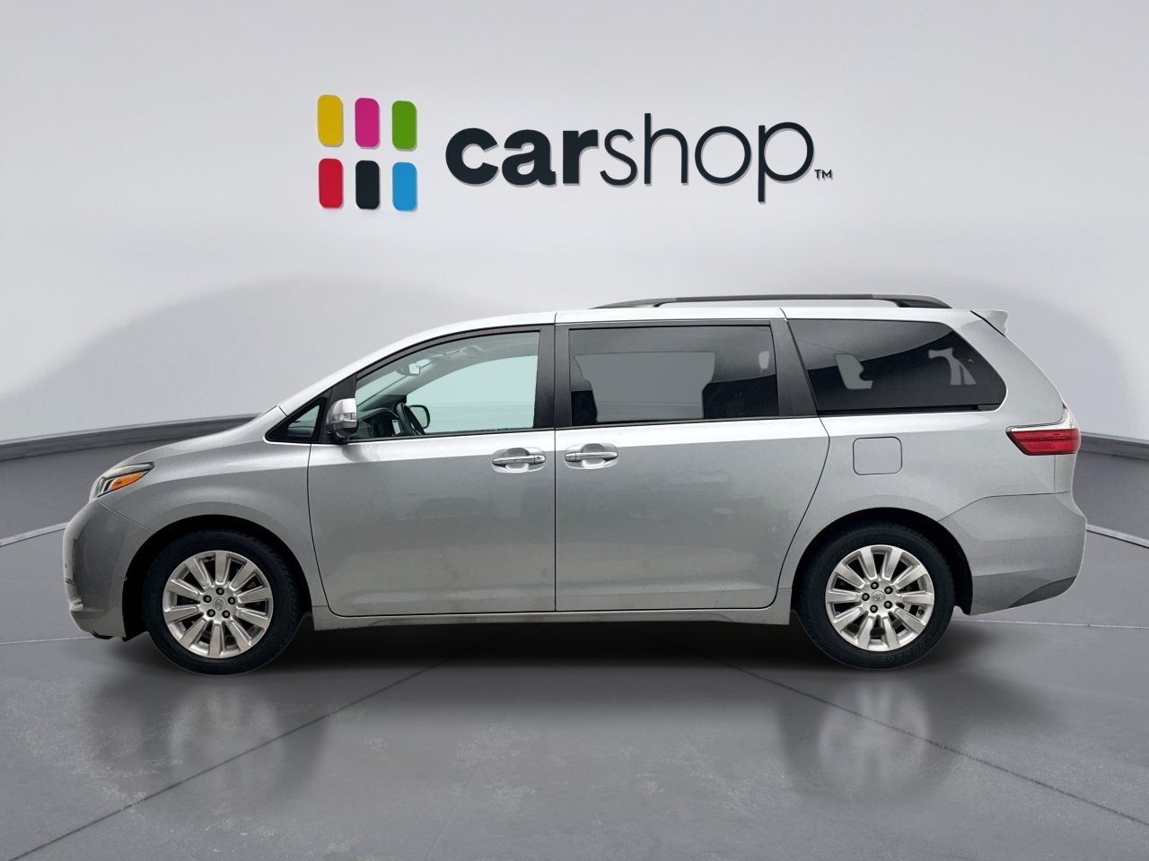 Used 2015 Toyota Sienna Limited Premium FWD image 2