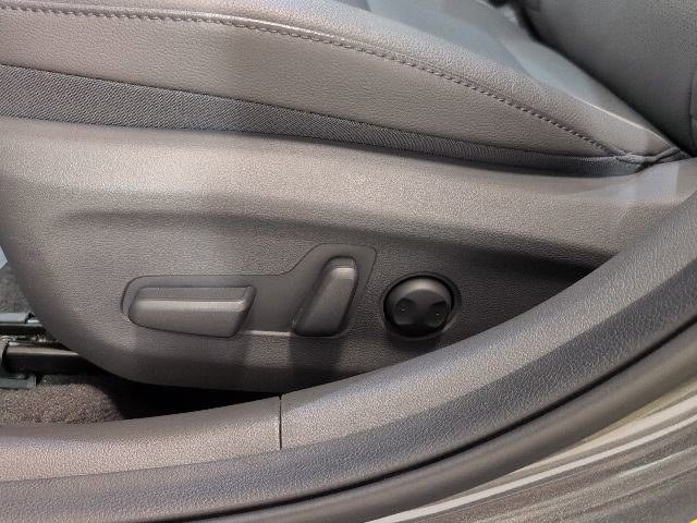 Used 2022 Hyundai Ioniq Limited image 18