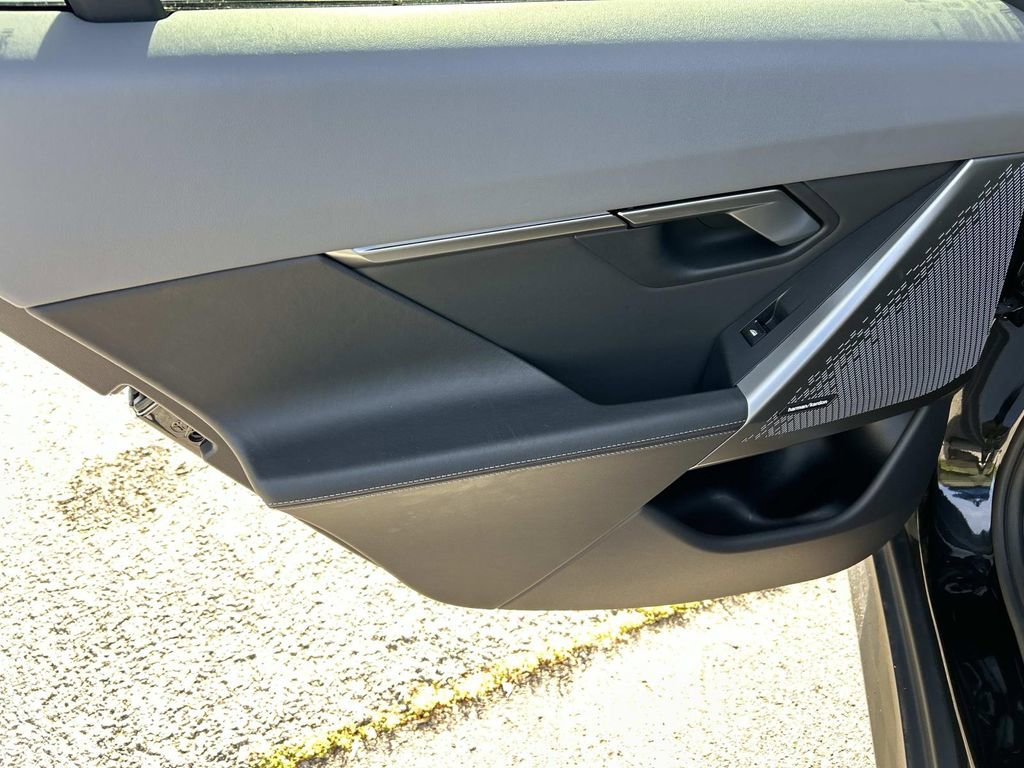 Used 2024 BMW 530i w/ Premium Package RWD image 22