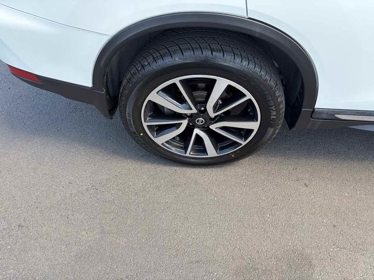 Used 2020 Nissan Rogue SL AWD/4WD image 32