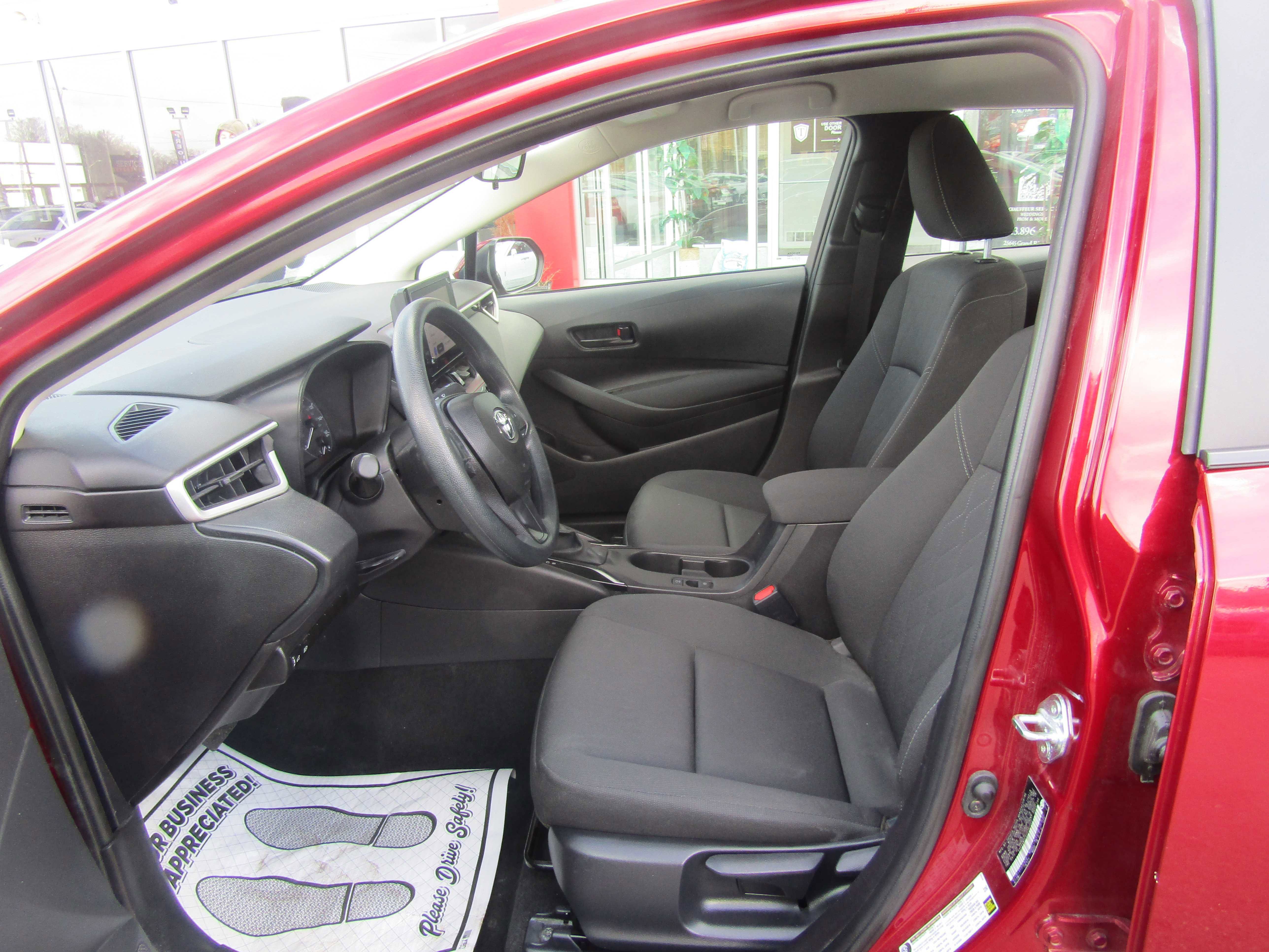 Used 2025 Toyota Corolla LE image 13