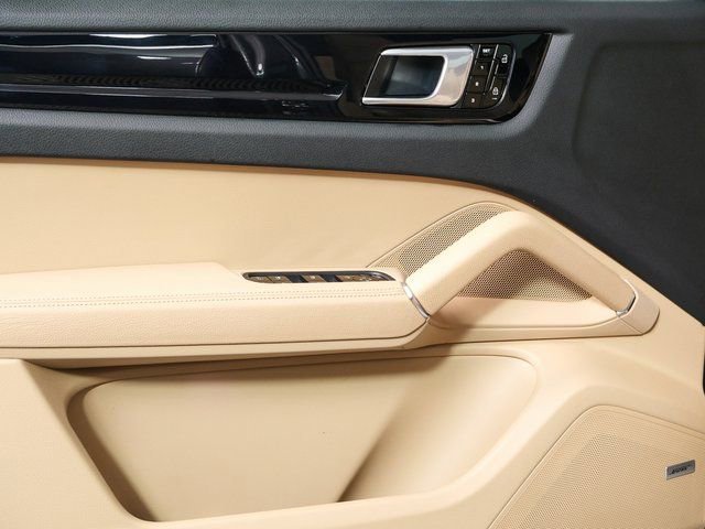 Used 2020 Porsche Cayenne AWD w/ Premium Package Plus image 6