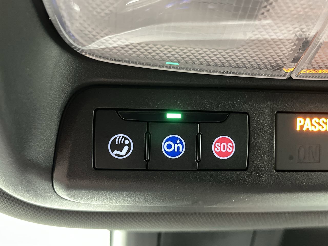 Certified 2025 Chevrolet TrailBlazer RS w/ Convenience Package AWD/4WD image 28