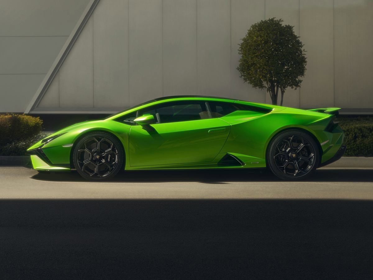 Used 2024 Lamborghini Huracan Tecnica image 1
