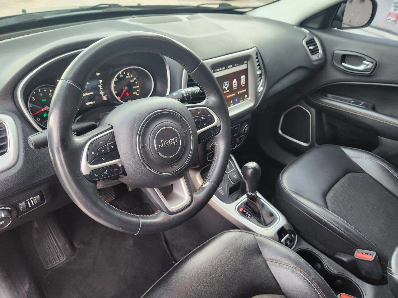 Used 2019 Jeep Compass Latitude w/ Popular Equipment Group AWD/4WD image 14