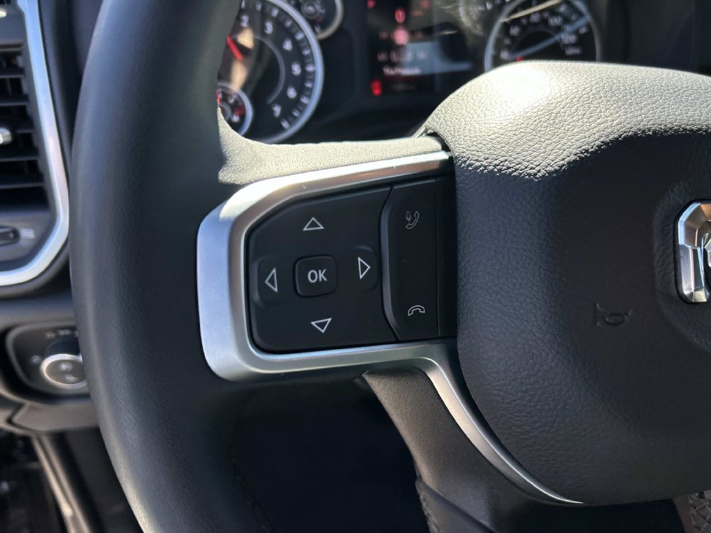 Used 2025 RAM 2500 Big Horn AWD/4WD image 40