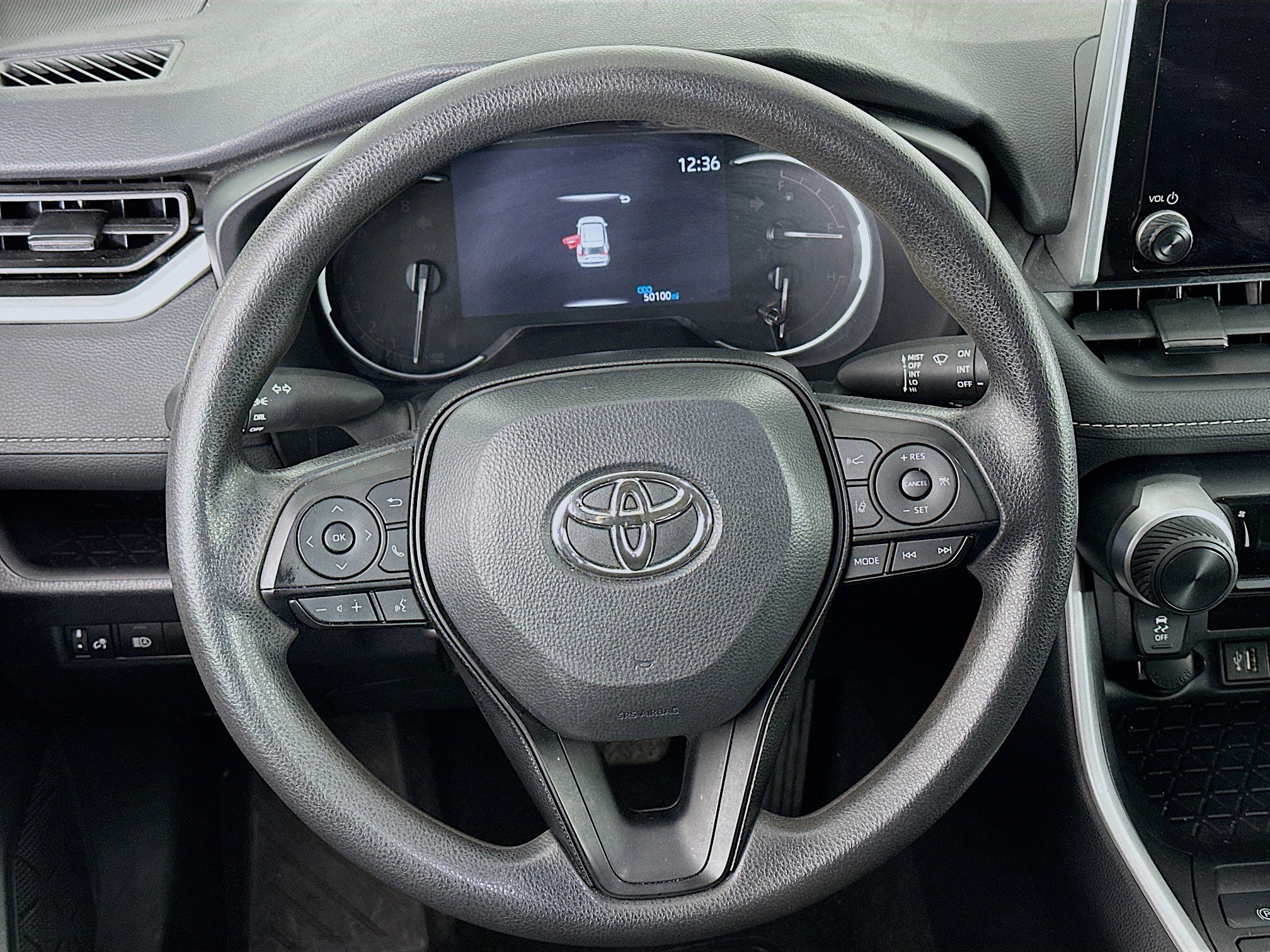 Used 2024 Toyota RAV4 LE image 18