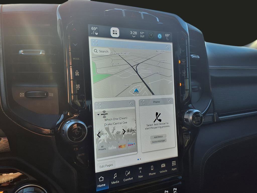 Used 2022 RAM 1500 Limited w/ Body Color Bumper Group image 5