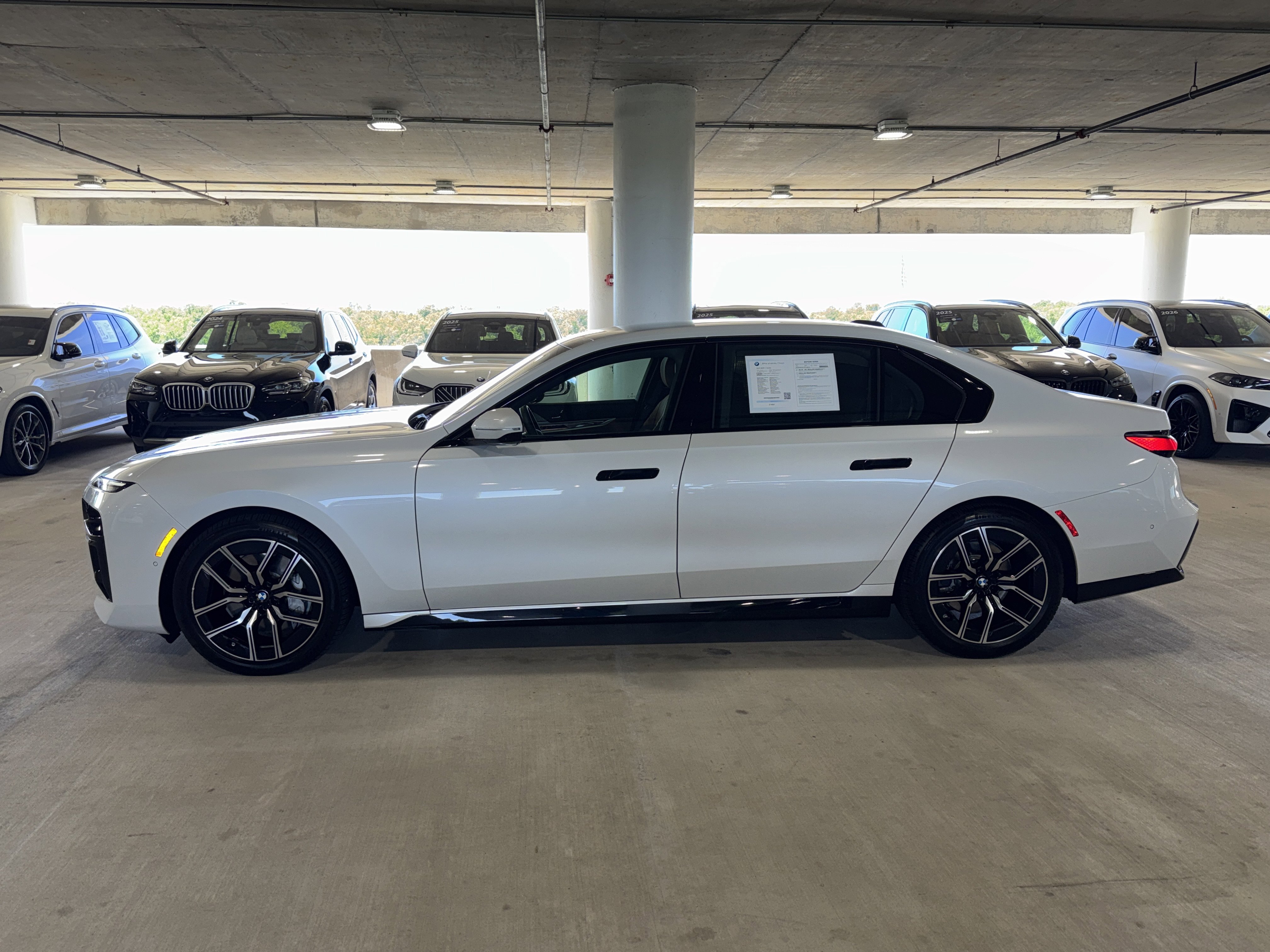 Used 2025 BMW 740i xDrive AWD/4WD image 5