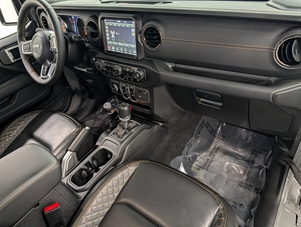 Used 2022 Jeep Gladiator Overland AWD/4WD image 36