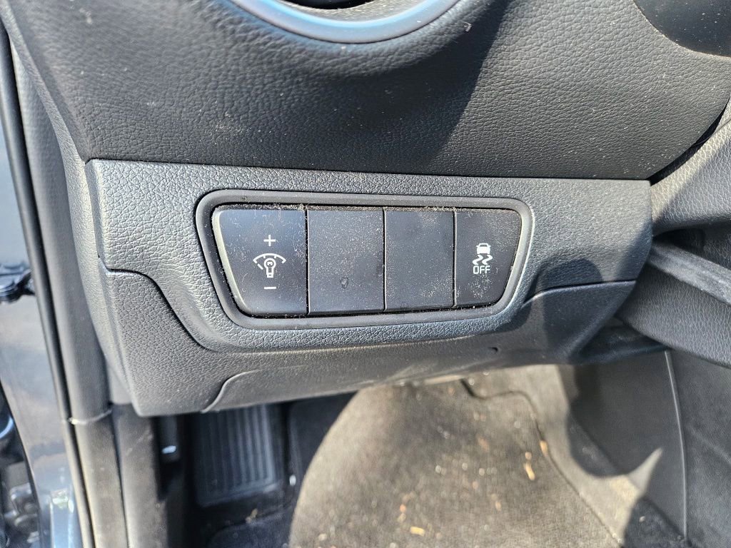 Used 2024 Kia Forte LXS image 17