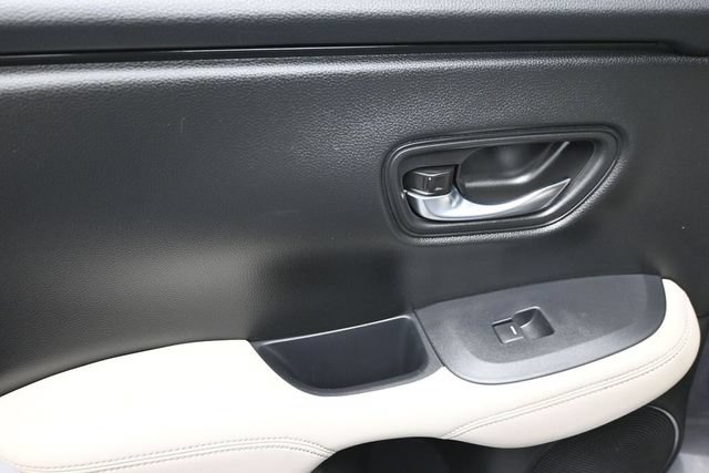 Used 2023 Honda HR-V LX image 9