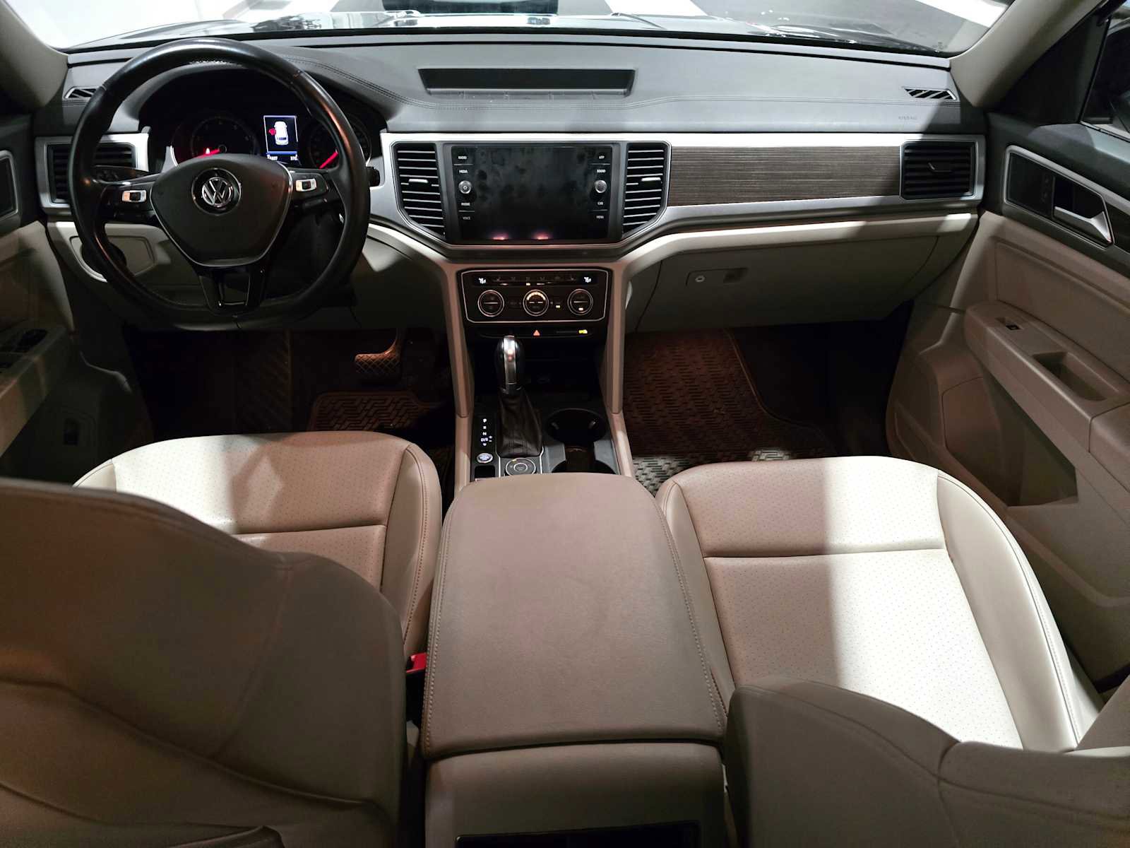 Used 2018 Volkswagen Atlas SE image 23