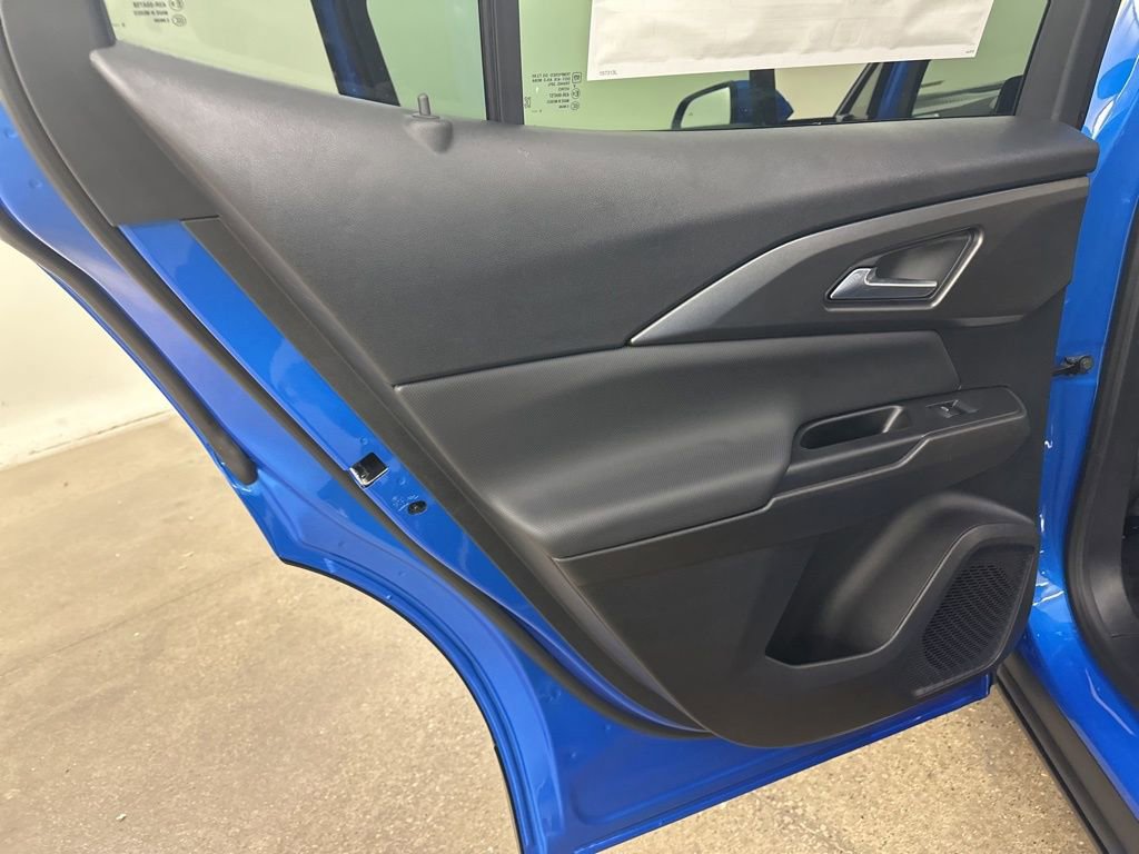 New 2026 Chevrolet Equinox EV LT image 24