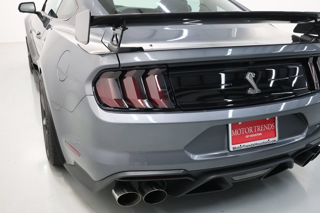 Used 2022 Ford Mustang Shelby GT500 w/ Carbon Fiber Track Pack RWD image 72