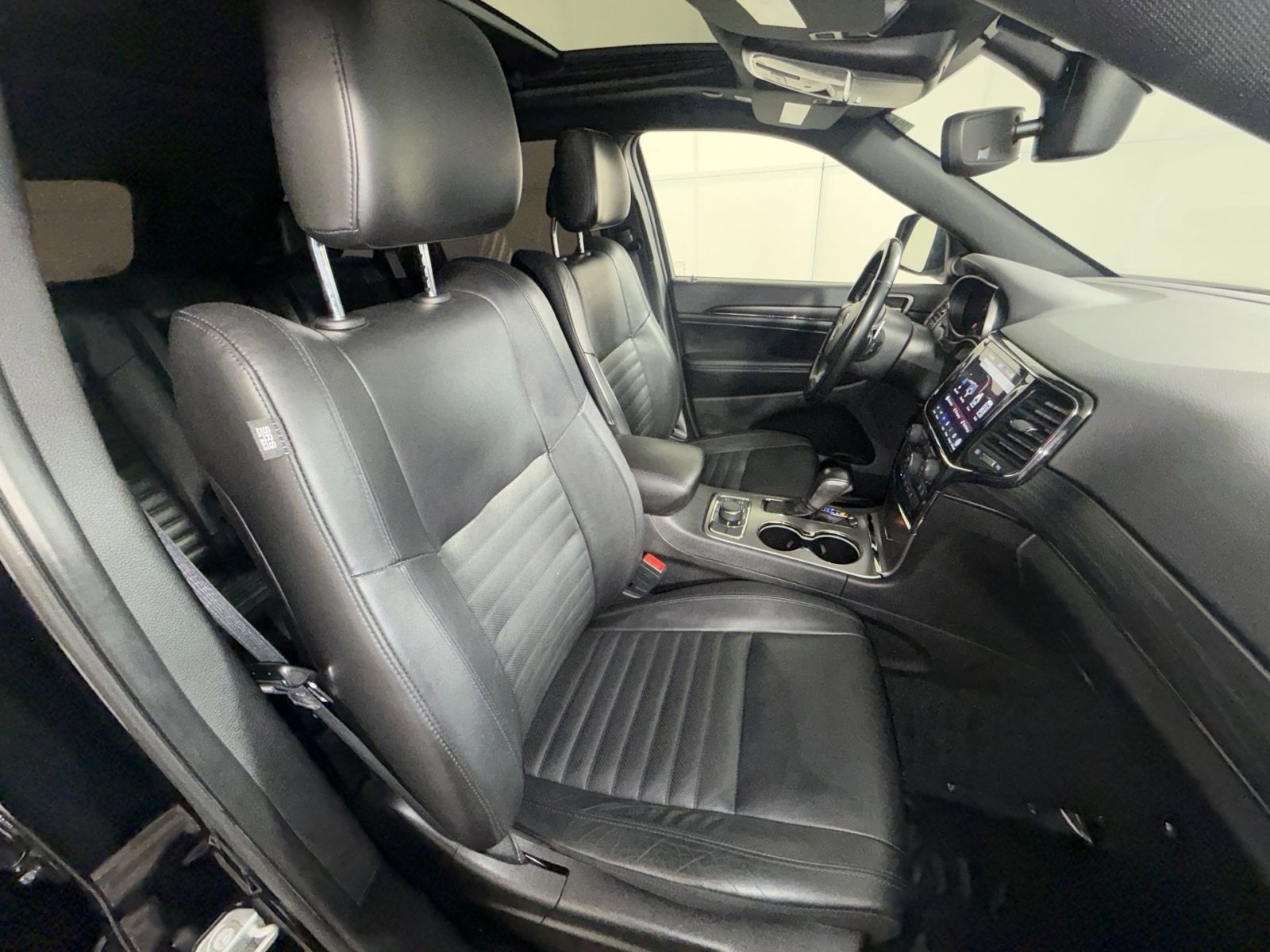 Used 2021 Jeep Grand Cherokee Limited X image 27