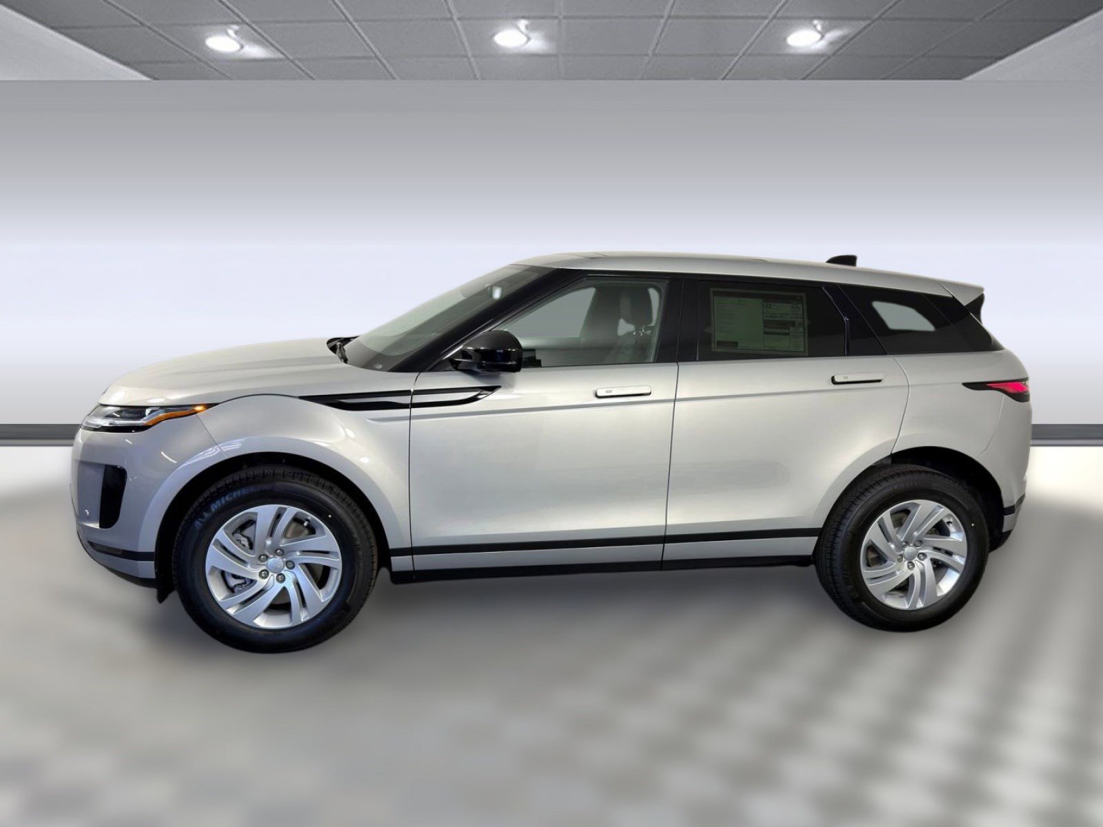Used 2026 Land Rover Range Rover Evoque S AWD/4WD image 2